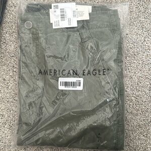 BRAND NEW w/ TAGS American Eagle Dreamy Drape Baggy Wide leg. Size 6 SHORT!